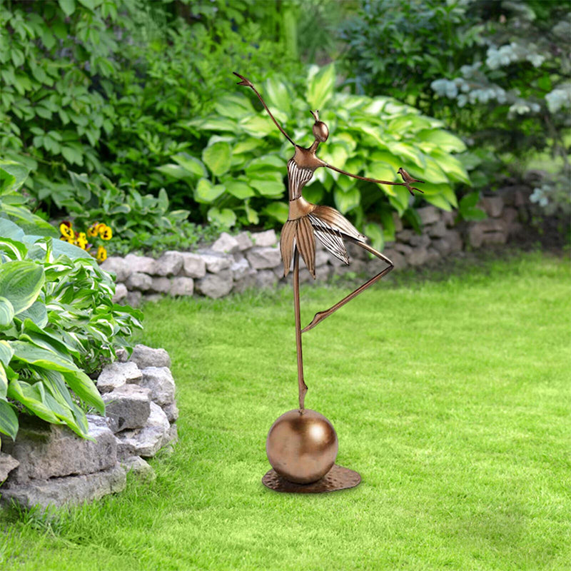 Statue all'aperto della ragazza del giardino di ballo