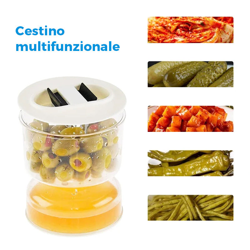 Barattolo di sottaceti e olive con colino