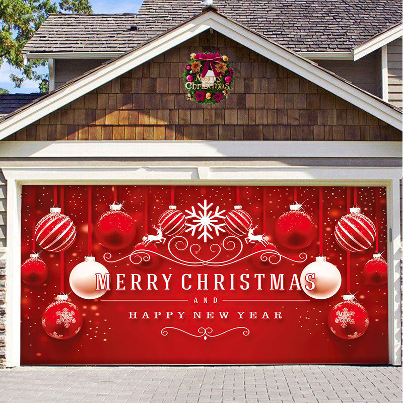 Ornamento della porta del garage con neve