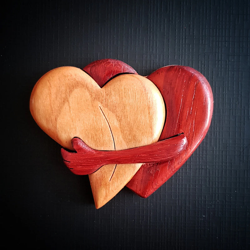 Bottone in legno con cuori e magneti