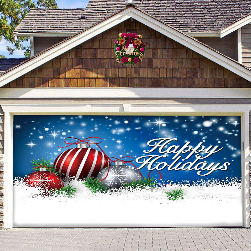 Ornamento della porta del garage con neve