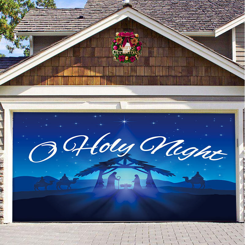 Ornamento della porta del garage con neve