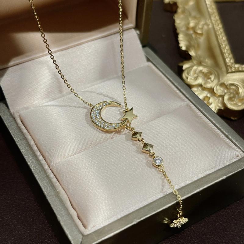 Collana con stella lunare in argento sterling