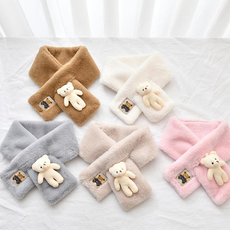 Simpatico bavaglino in peluche a forma di orsetto per adulti e bambini