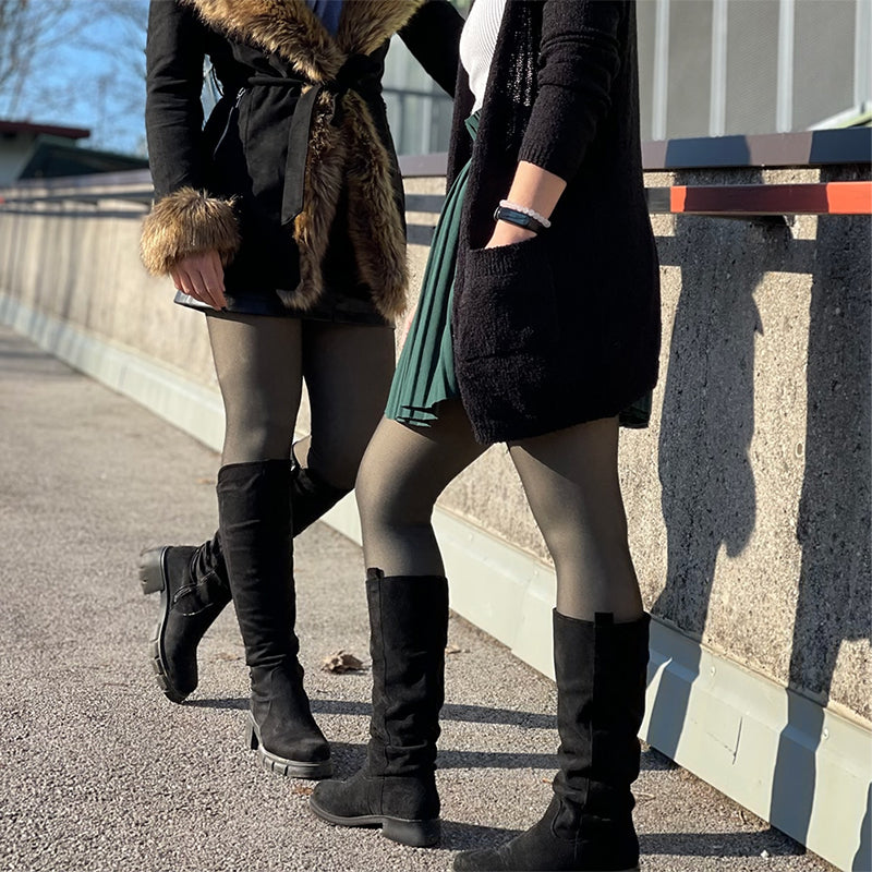 Collant caldi traslucidi finti con gambe impeccabili