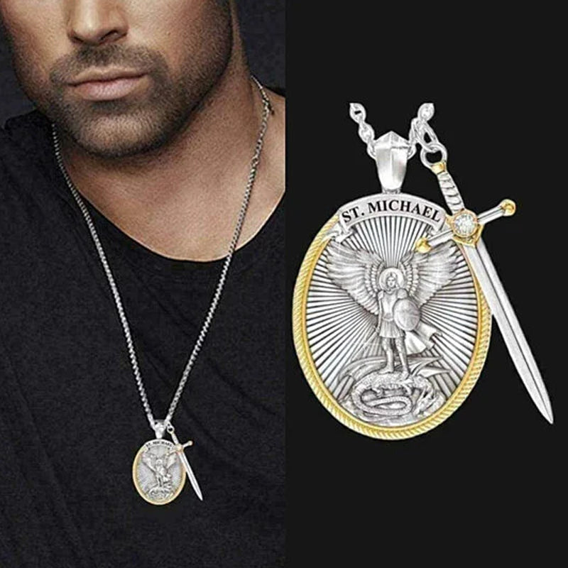 Medaglione ovale dello scudo di San Michele Arcangelo |Xenos Jewelry