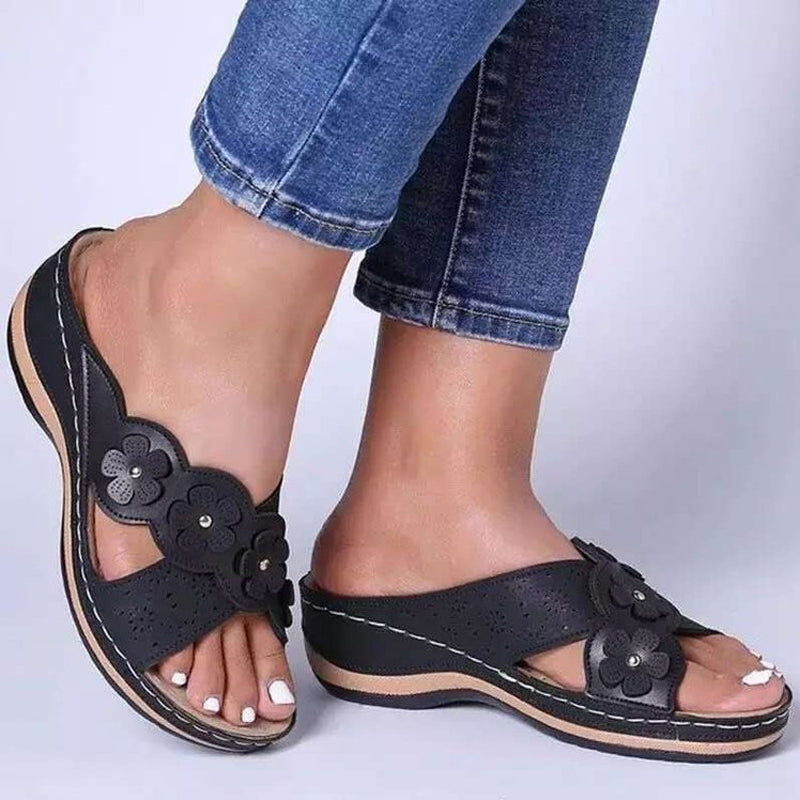 Sandali estivi a fiori tinta unita