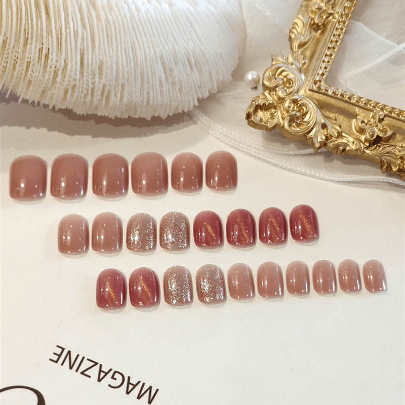 Misteriosa manicure Cat Eye indossabile (24 pezzi)