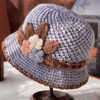 Cappello di lana lavorato a maglia con fiori da donna addensati francesi