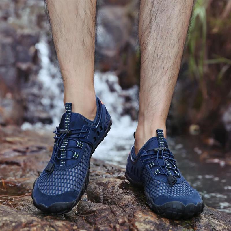 Scarpe Da Uomo A Piedi Nudi All'aperto Da Spiaggia