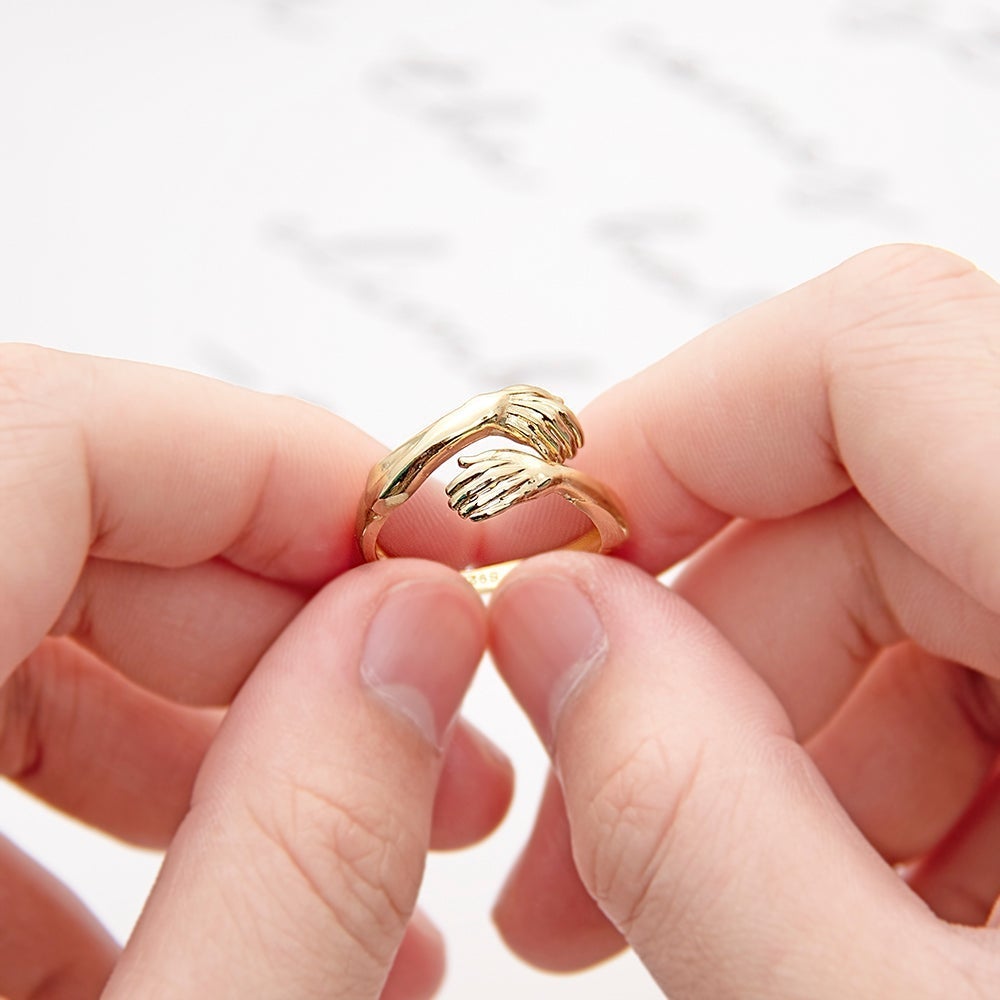 Anello di abbraccio di coppia