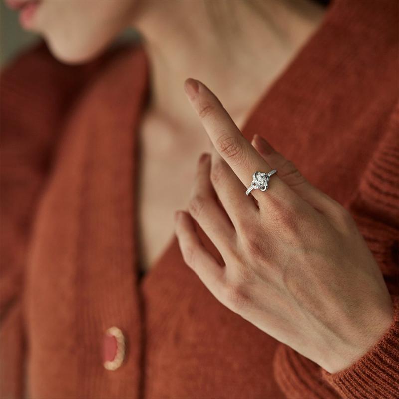 Anello e Collana Dell'amicizia con Nodo Infinito
