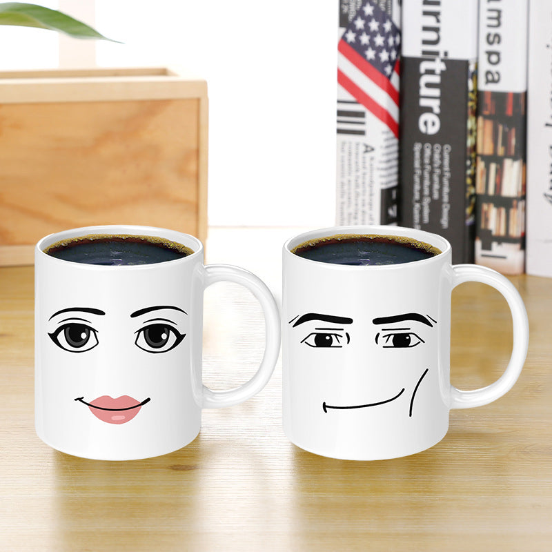 Tazza in ceramica con stampa di emoji